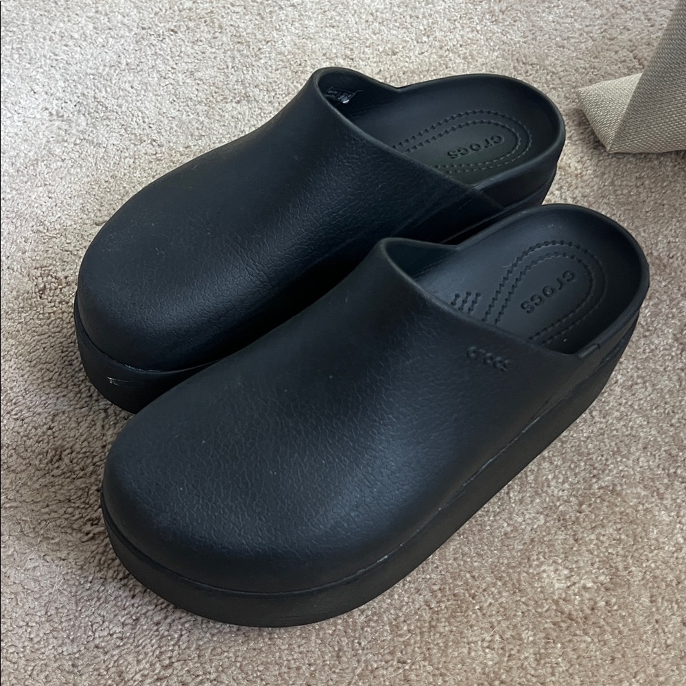 CROCS Dylan Platform Clog Women's Mule Shoes Black Size 9